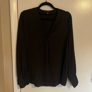 Banana Republic v neck flowy blouse